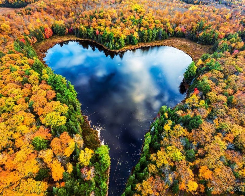 Озеро сердце Онтарио Канада