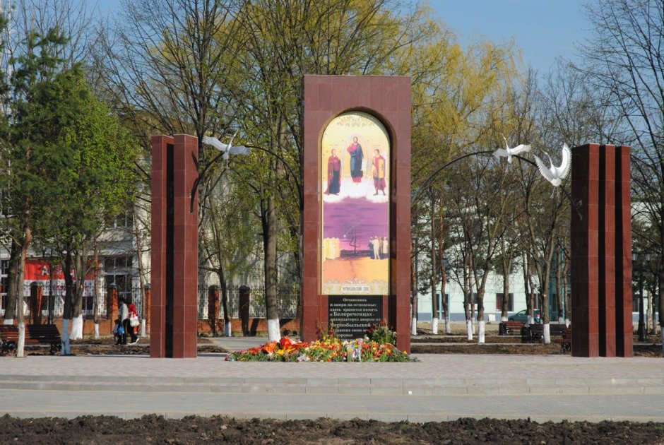 Памятник Толкуновой в Белореченске