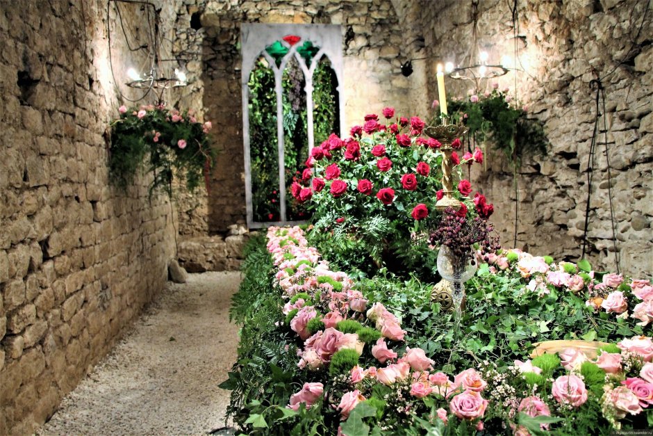 Монастырский сад средневековья цветник