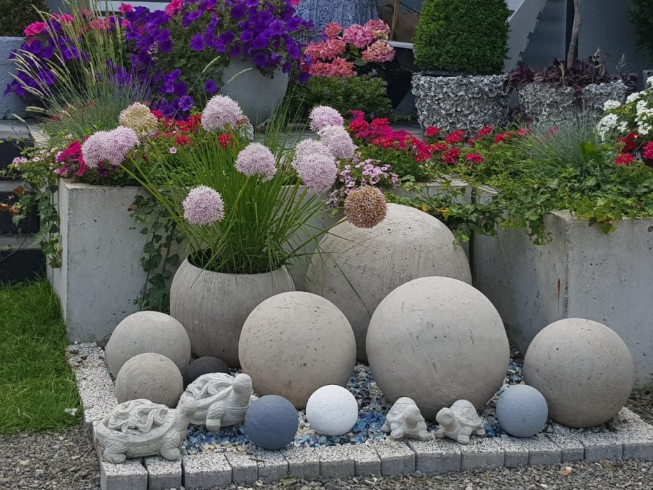 Цементные шары для сада