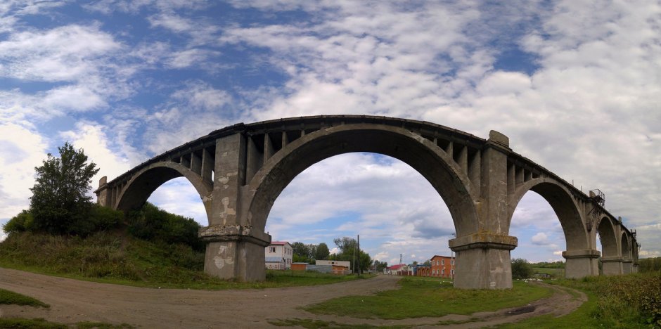 Старый каменный малый арочный мост Новосибирска