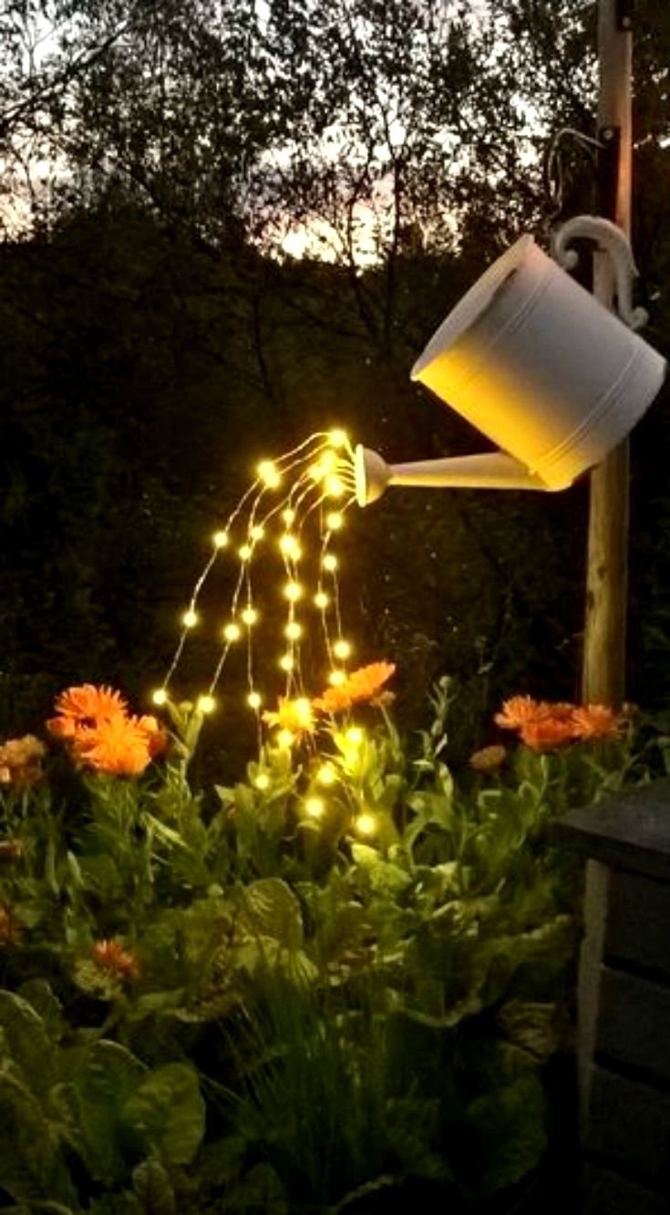 Светящаяся лейка для сада