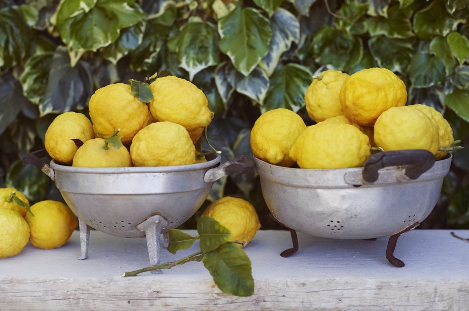 Позитано Италия лимоны