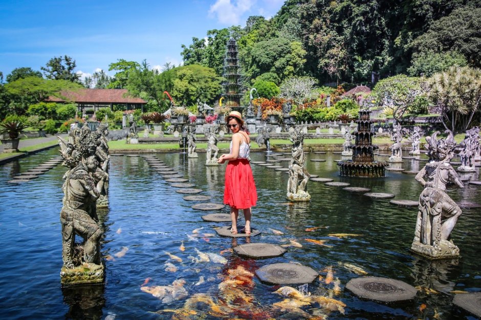 Бали Водный дворец Тирта Гангга