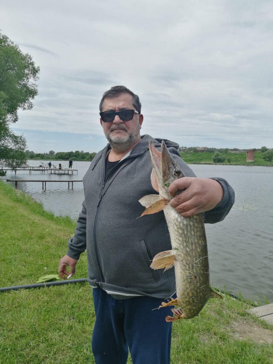 Рыбалка на озере Лютце в Серпухове