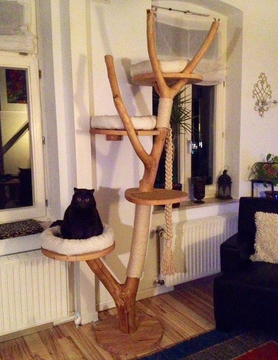 Кошачий домик из дерева