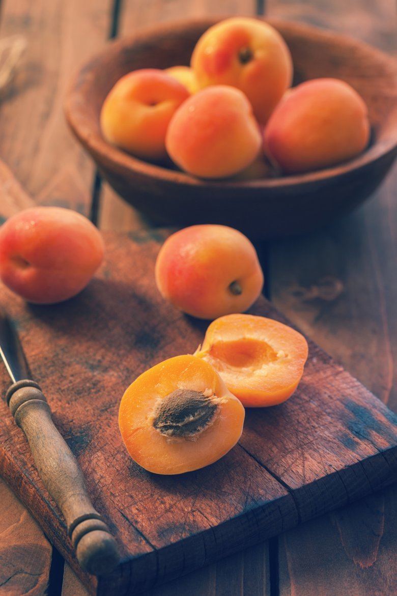 Персик и абрикос