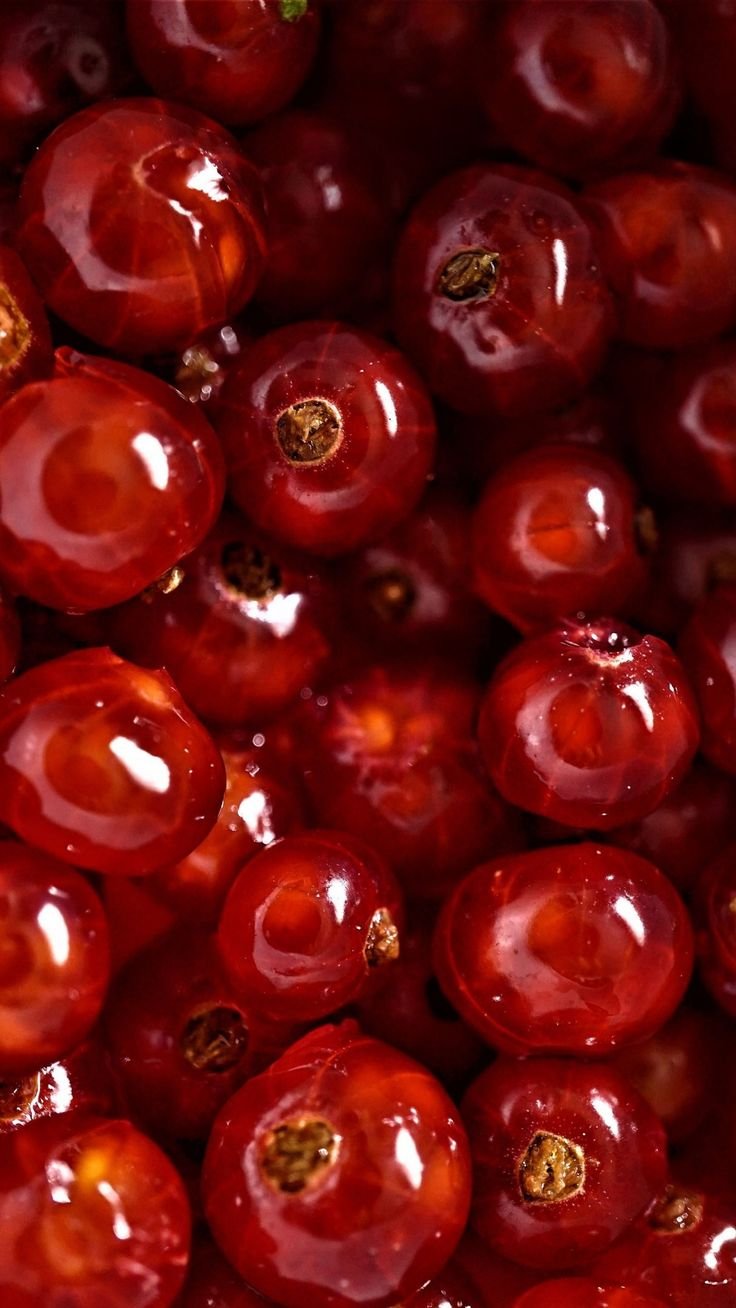 Красные фрукты фото