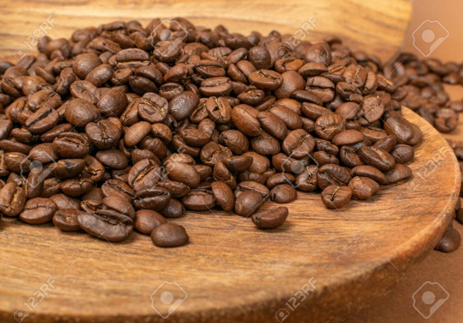 Тёмно-коричневый кофе