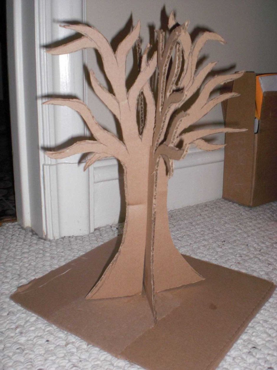 Дерево из картона