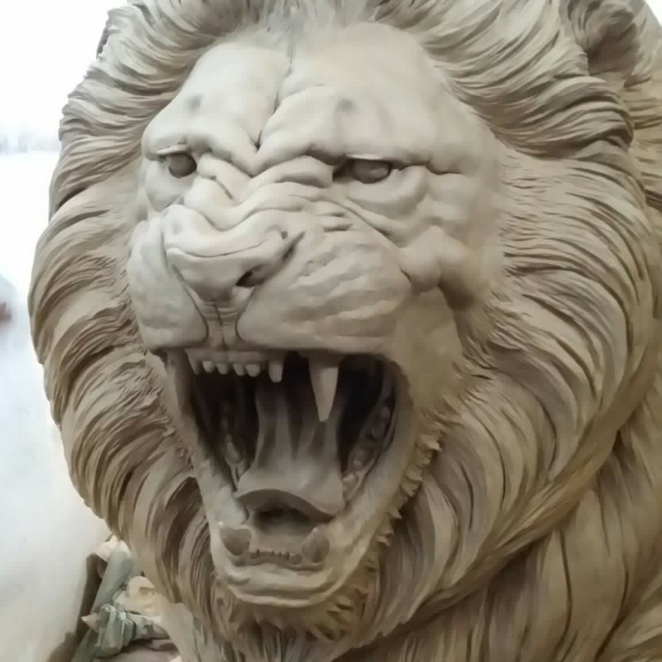 Голова Льва из глины