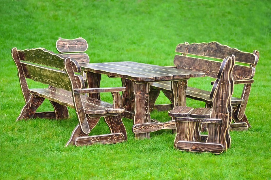 Дачная деревянная мебель