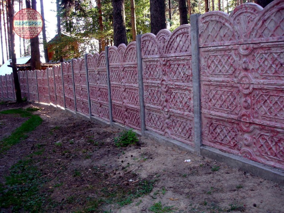 Секционный бетонный забор кумык