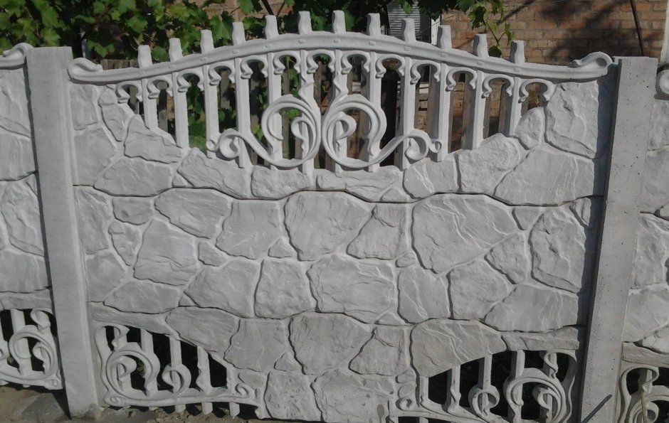Декоративный бетон забор
