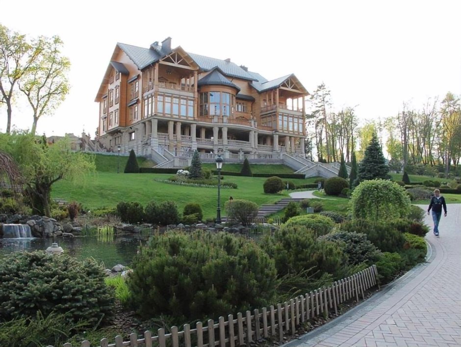 Резиденция Януковича в Киеве