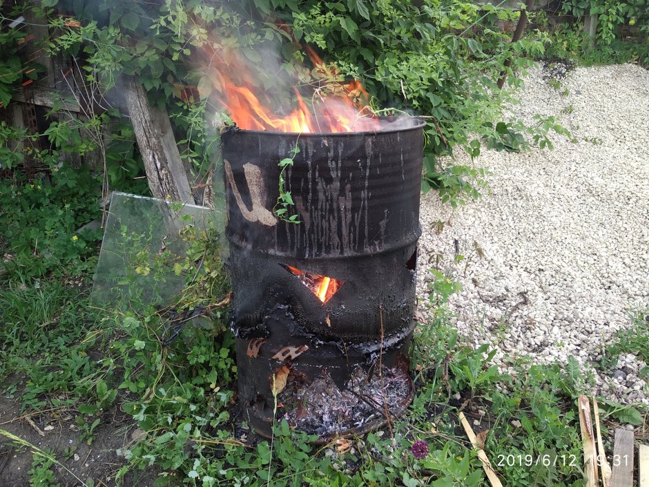 Печь для сжигания мусора на даче