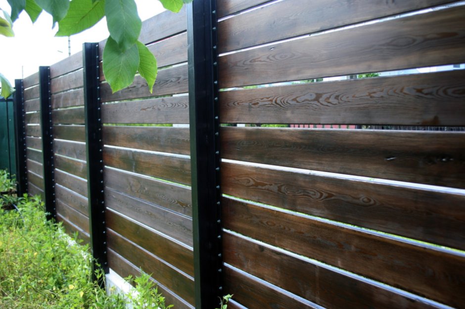 Забор планкен горизонтальный металлический
