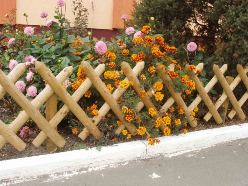 Декоративный забор для цветника
