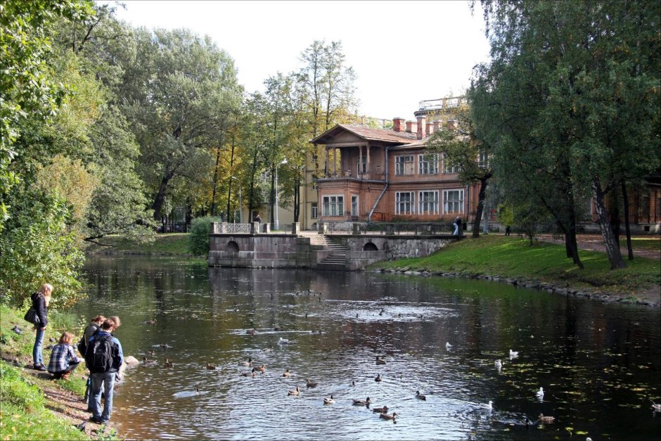 Дача Громова и Лопухинский сад Санкт-Петербург