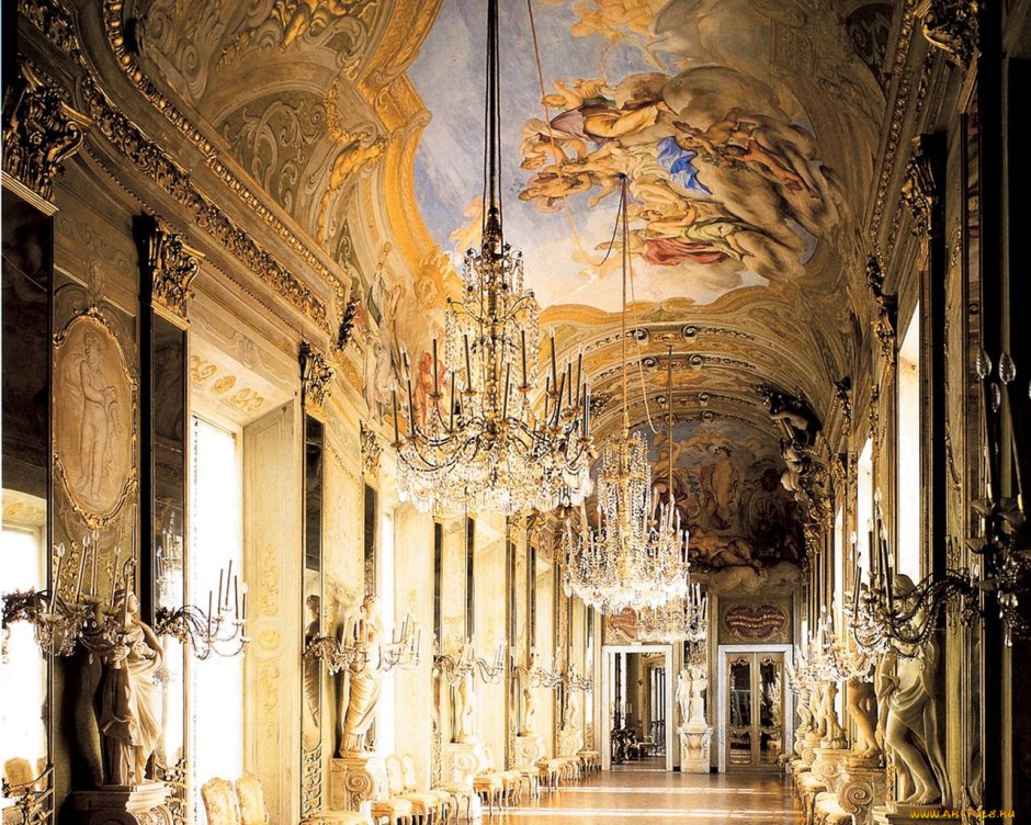 Тронный зал дворца