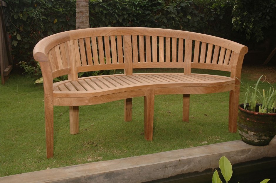 Садовая скамейка от «5.5 Designers».