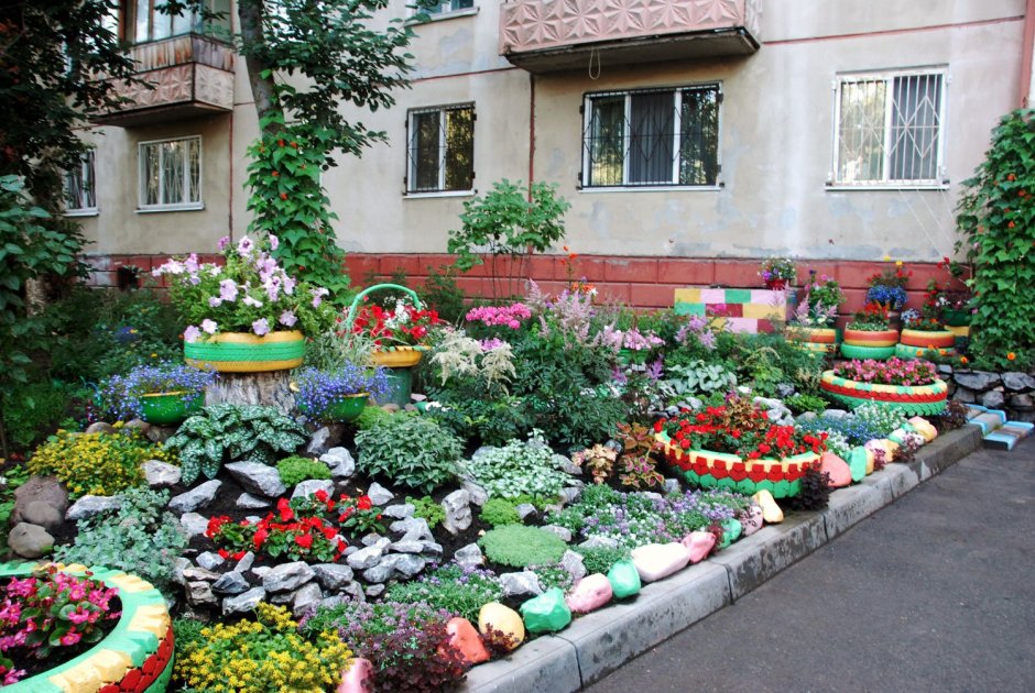 Уютный двор Байкальск