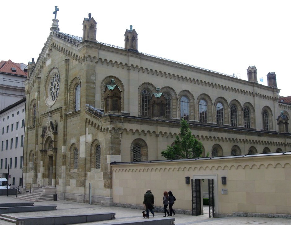 Церковь всех святых (Мюнхен)