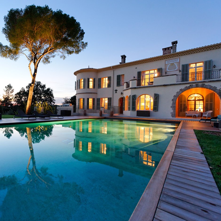 Luxury Villas on Cote d Azur for University