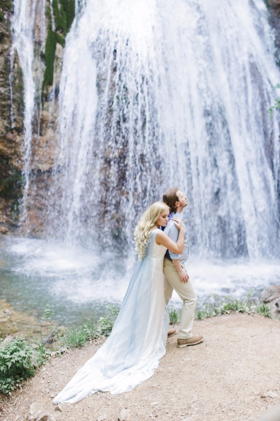 Свадьба у водопада