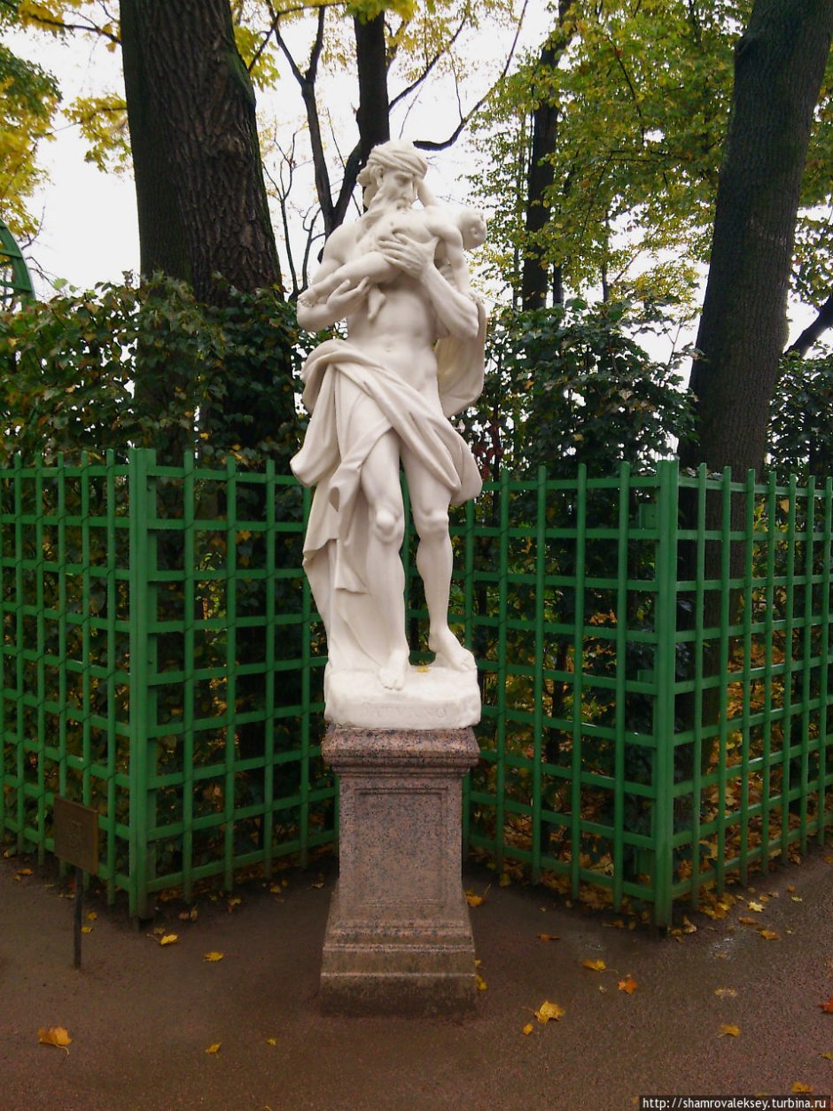 Кронос статуя летний сад
