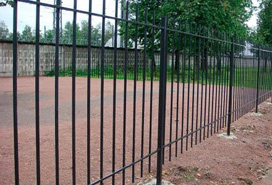 Забор сваренный из арматуры