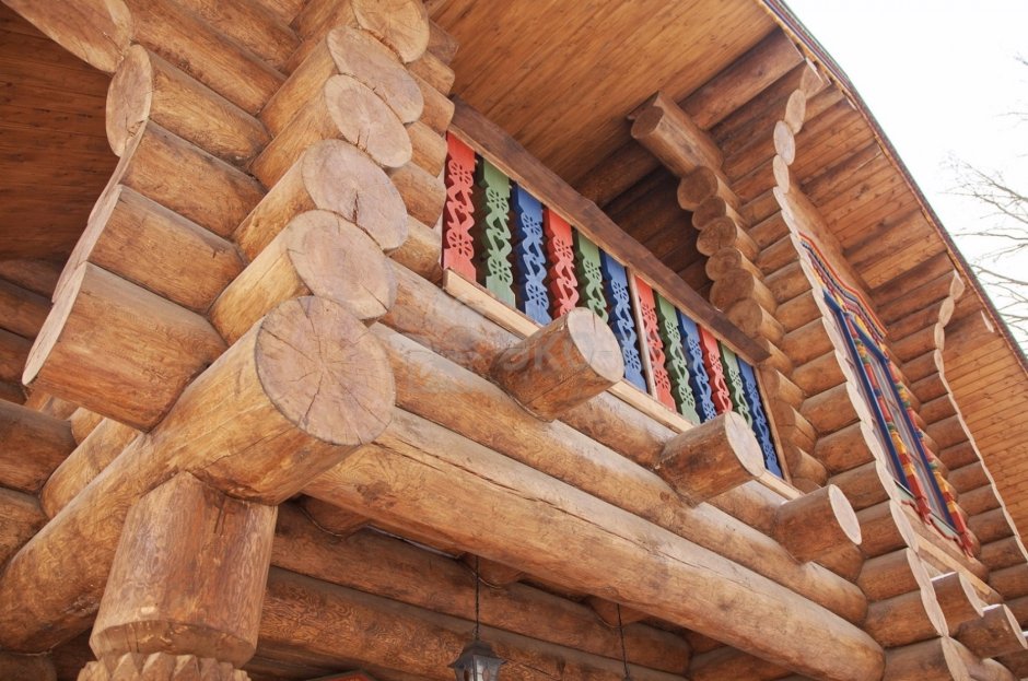 Роспись в деревянном доме по бревнам