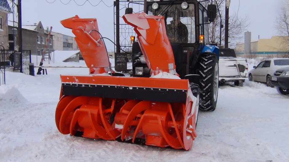 Навесная снегоуборочная машина Су 2.1 ом