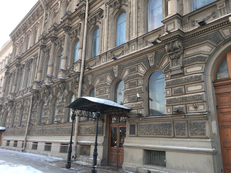 Исаакиевская площадь институт истории искусств