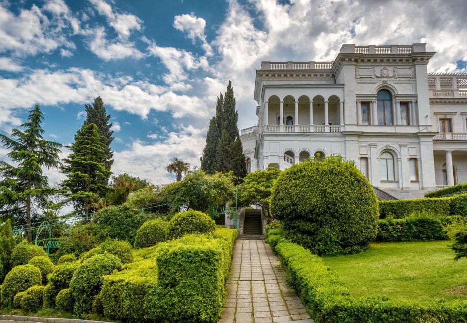 Парк Ливадийского дворца в Крыму