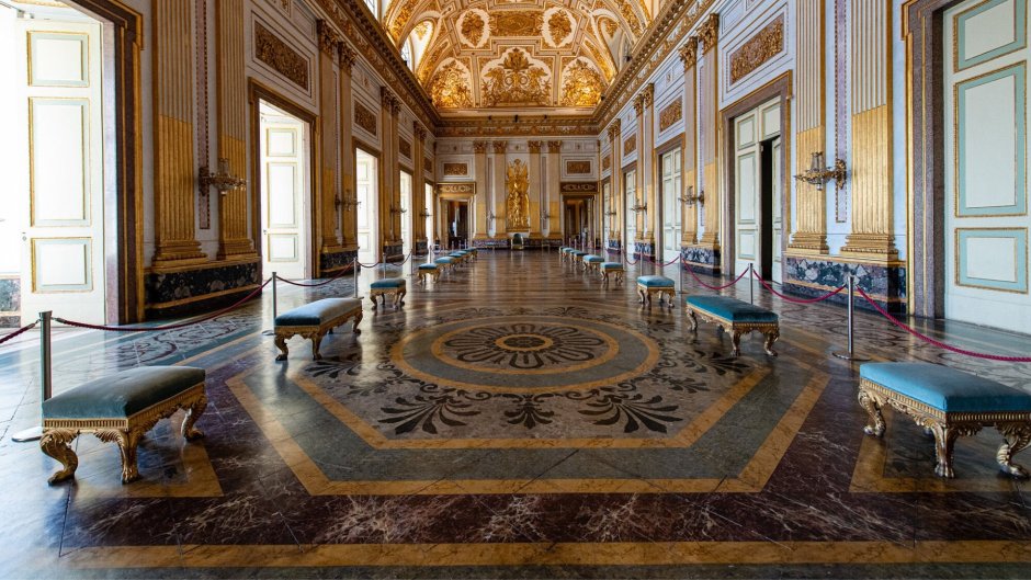 Дворец палаццо Фарнезе