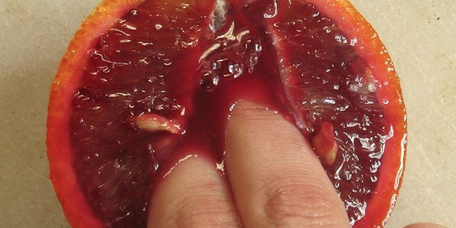 Сочный грейпфрут в разрезе