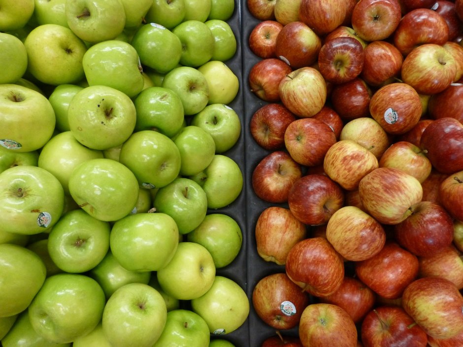 Яблоки на рынке