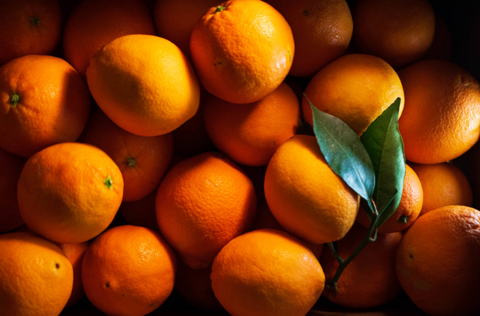 Желтые и оранжевые фрукты