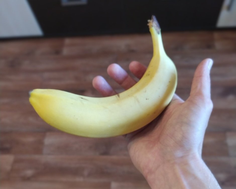 Банан один