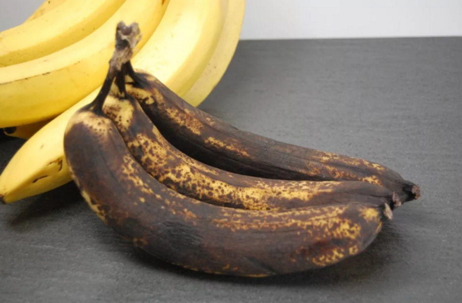 Черный банан
