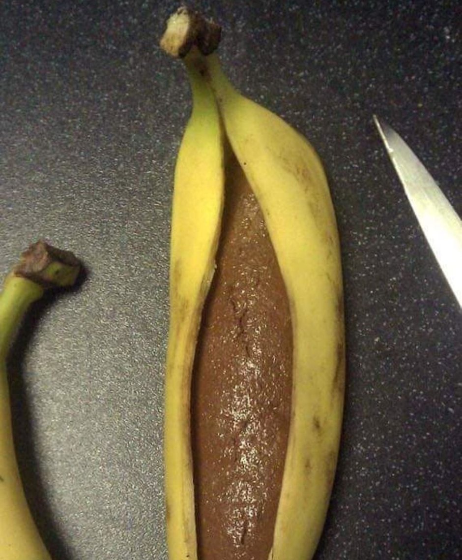 Странный банан